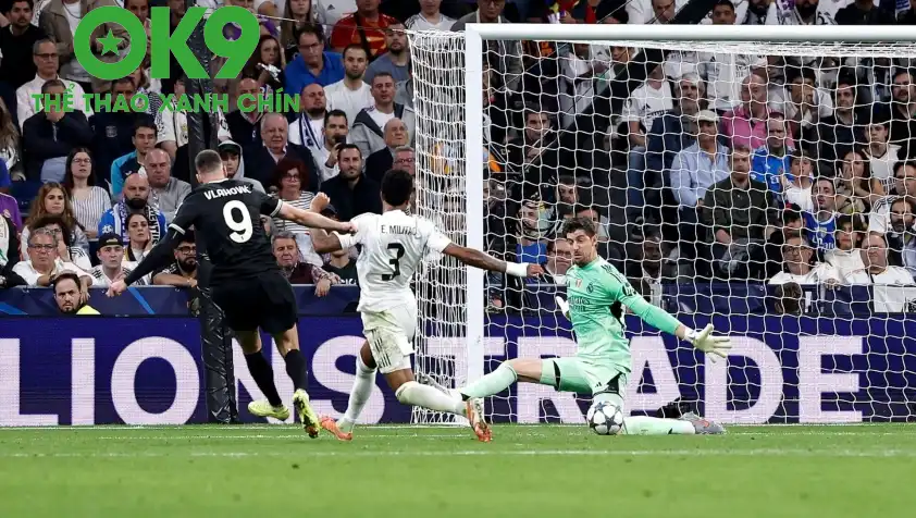 Courtois chơi xuất sắc trước Juventus - Ảnh: @UEFA Courtois chơi xuất sắc trước Juventus - Ảnh: @UEFA
